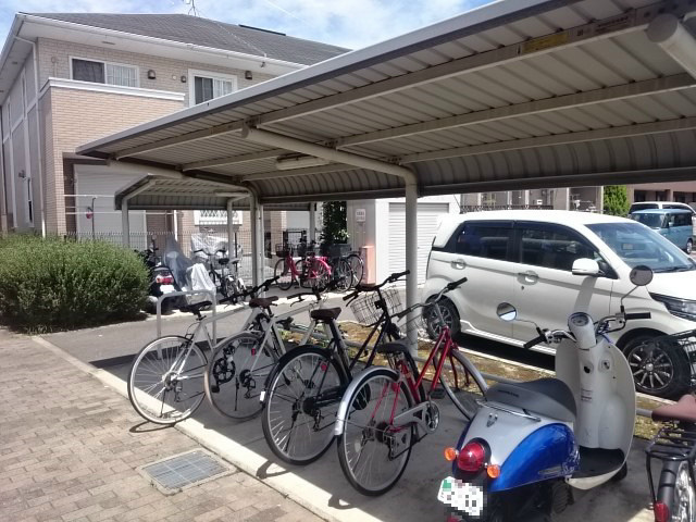 LAND PARK 横大路 B棟 駐輪場