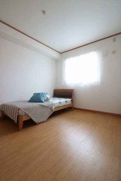 LAND PARK 横大路 B棟 ※家具はついていません