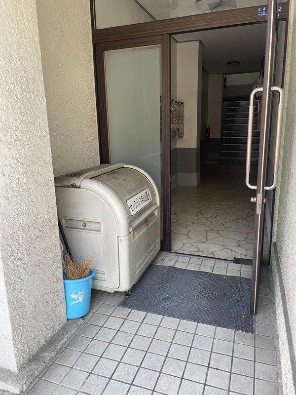 セイワパレス寺山公園 エントランス
