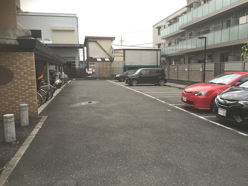 サンクレスト28 駐車場