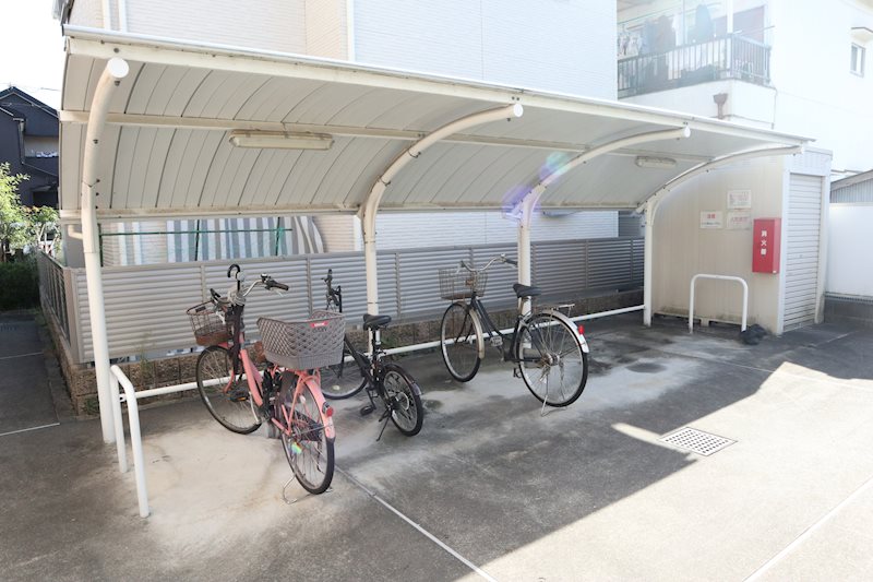 アルルⅡ番館 駐輪場