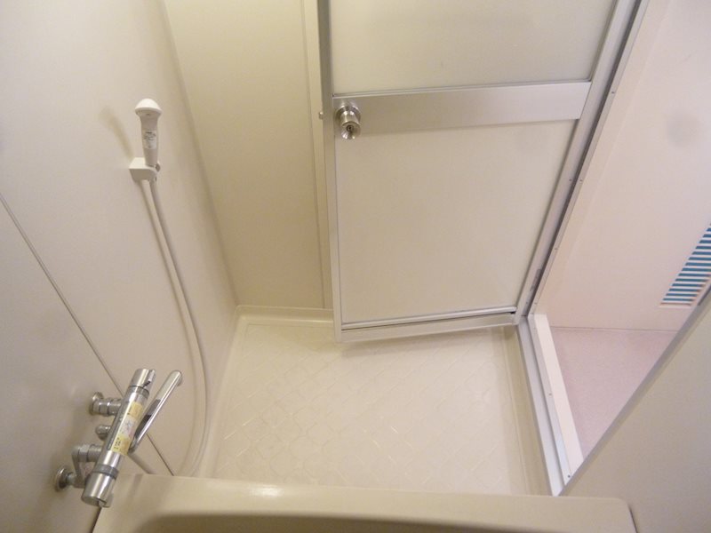 ロイヤルメゾン藤ヶ丘 現地写真（玄関）