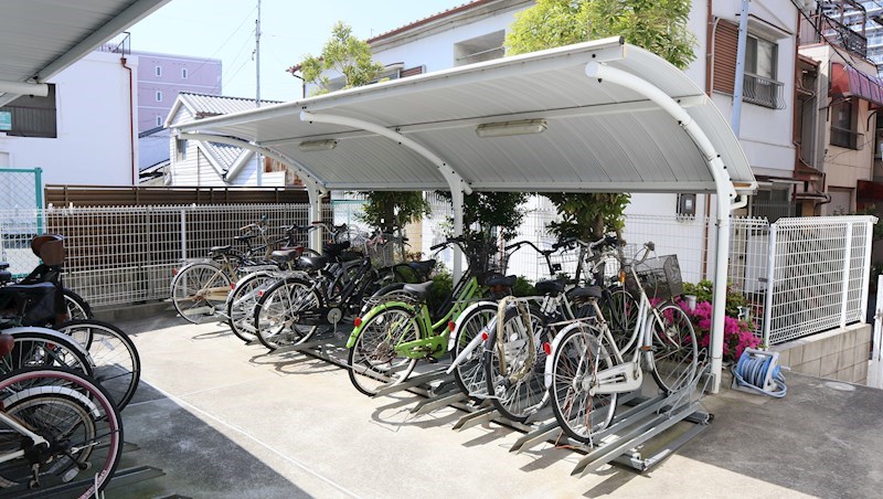 アルシオネ 駐輪場