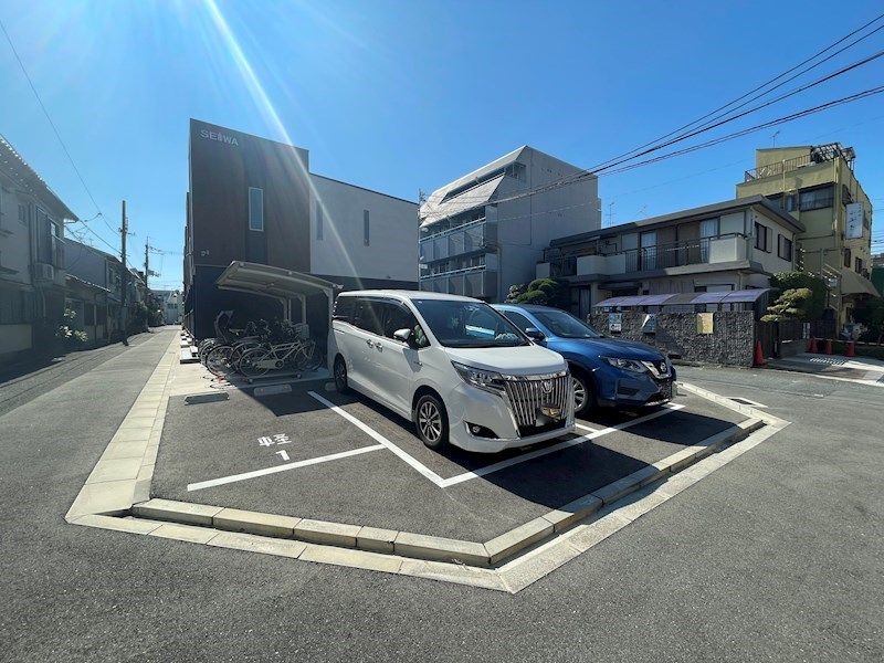 イーグルソシア 駐車場