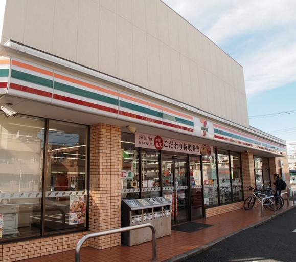 イーストヴィラ コンビ二：ｾﾌﾞﾝｲﾚﾌﾞﾝ 足立綾瀬4丁目店　36m