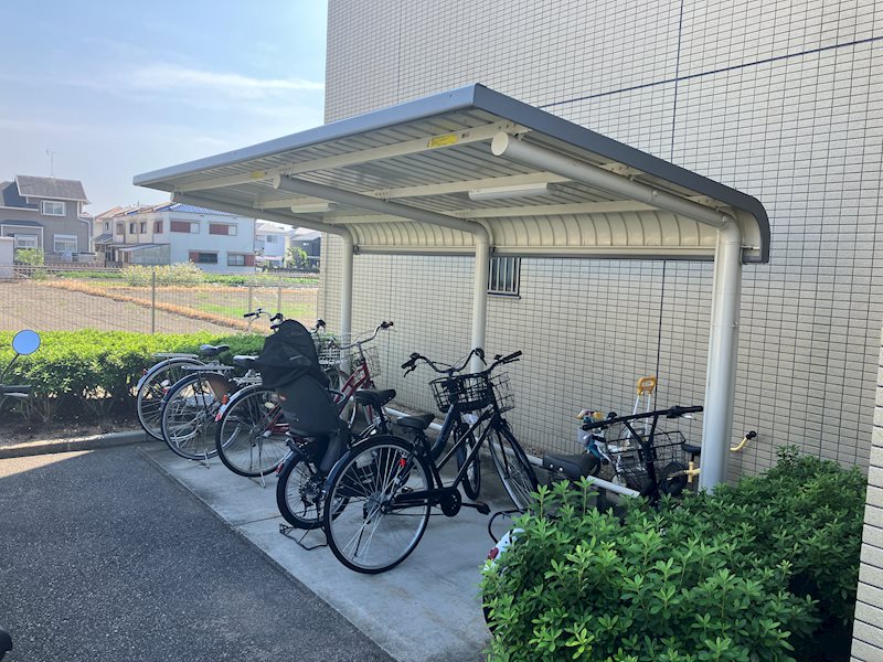 クオリティーナカハシ 駐輪場