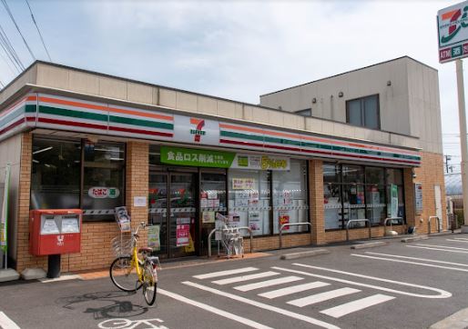 グランディール調布 コンビ二：セブンイレブン 国領店　355m