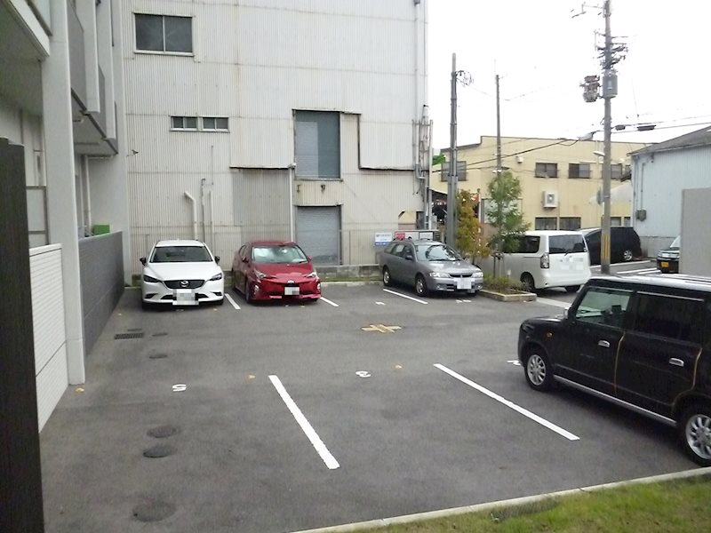 アジュール水堂 駐車場