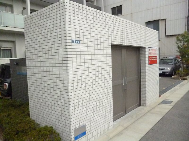 アジュール水堂 ゴミ置き場