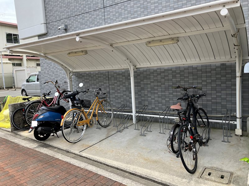 サン・フローリッシュ 駐輪場