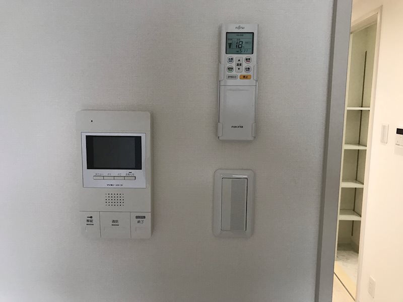 ネクサス西宮 TVモニター付きインターホン