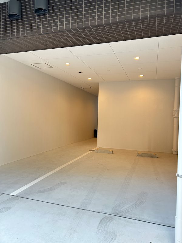 プラナ北上野 駐車場
