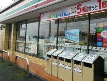 ハイツコムフォート コンビ二：ｾﾌﾞﾝｲﾚﾌﾞﾝ 加古川別府新野辺店　561m