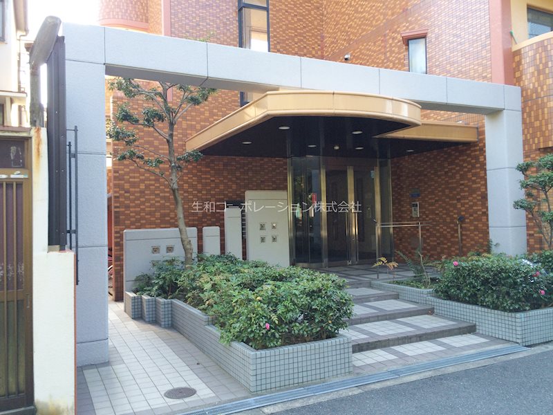 御勝山南パークトリム エントランス