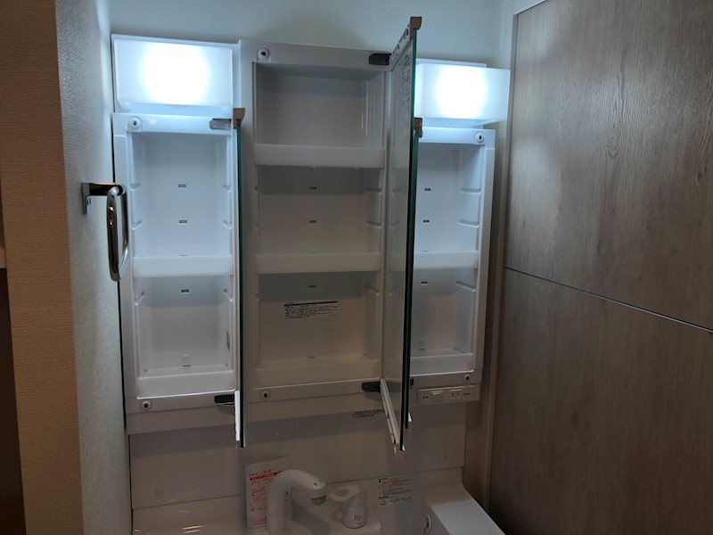 リバーサイド大津屋 現地写真（玄関）