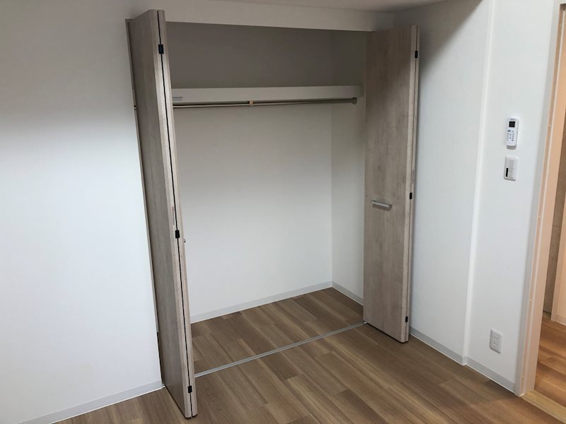 リバーサイド大津屋 現地写真（玄関）