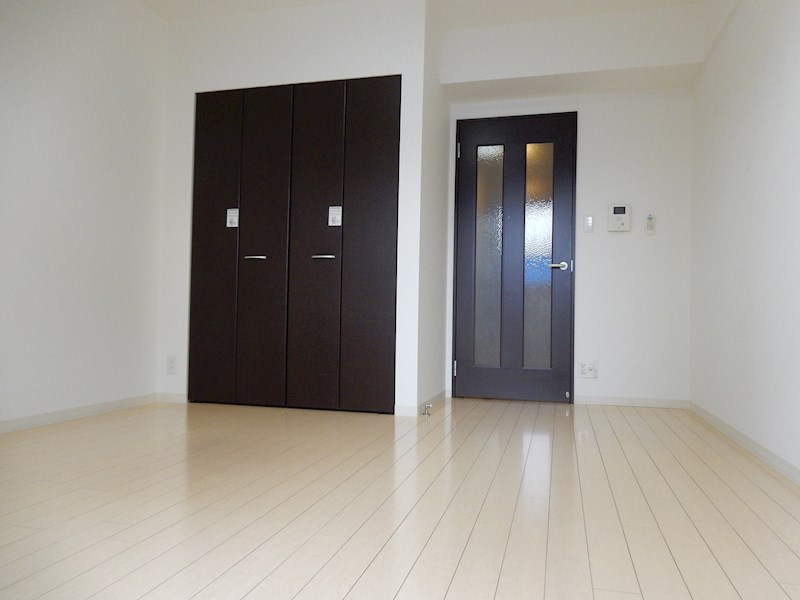 インフィールド中宮 明るいお部屋