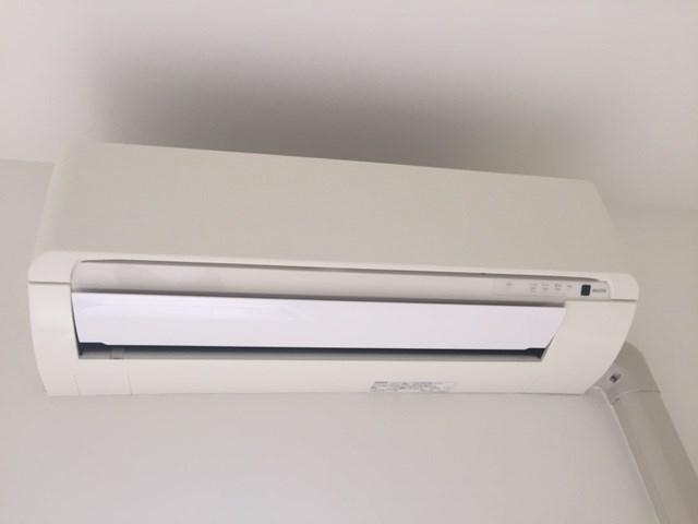 アンリシェール エアコン1基
