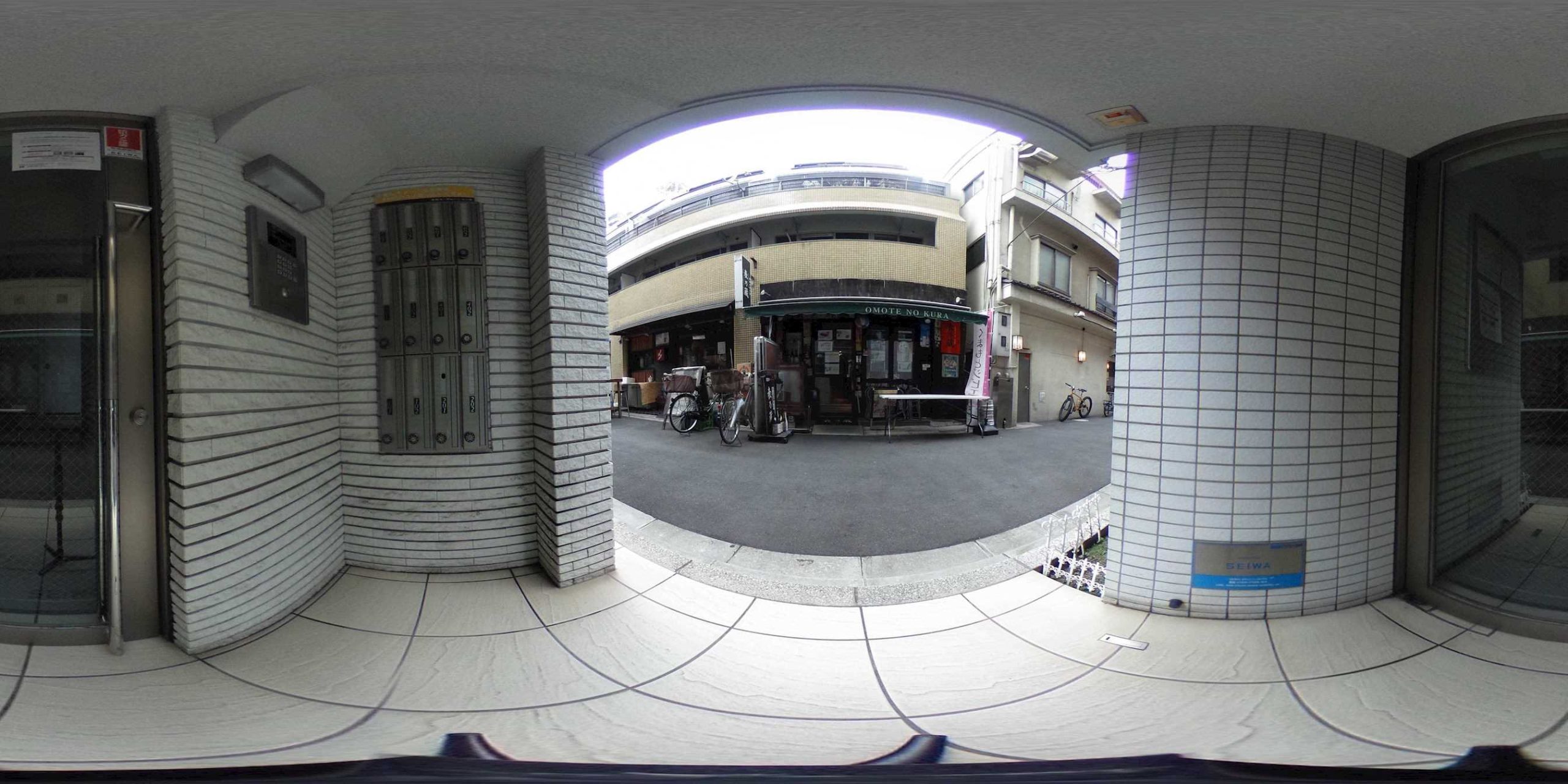 エントランス