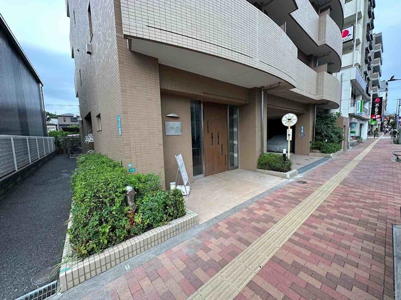 フェイム イッサ エントランス