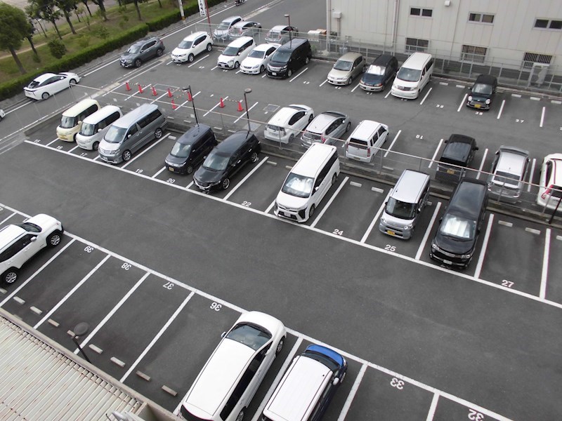 パークロイヤル 駐車場