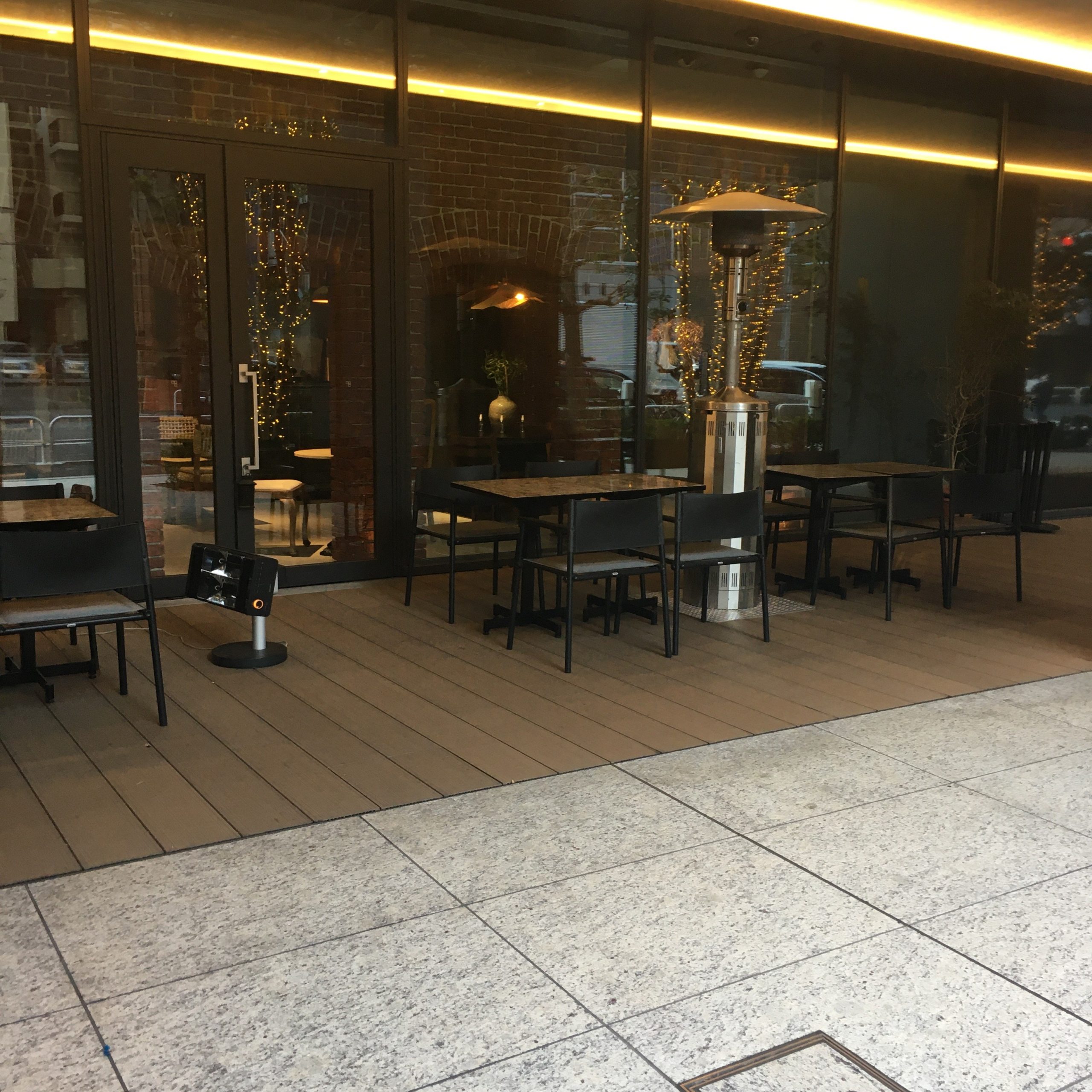 メゾンクラフト神田錦町 レストラン：POINT ET LIGNE　227m