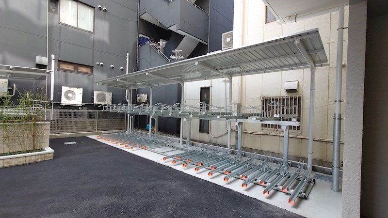 ラヴィベール江坂 駐輪場