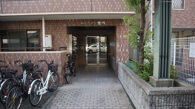 エリアント豊川 エントランス