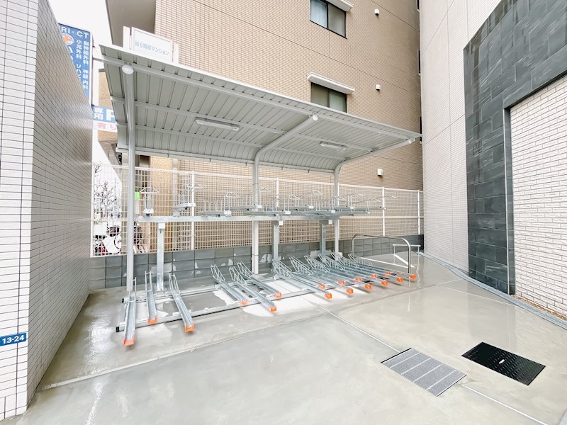 TOMMY吹田 駐輪場