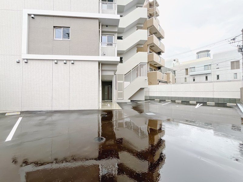 TOMMY吹田 駐車場