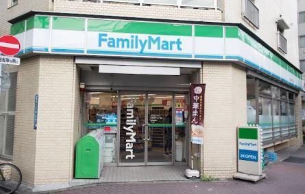シエルブルー亀戸 コンビ二：ﾌｧﾐﾘｰﾏｰﾄ 江東亀戸二丁目店　403m