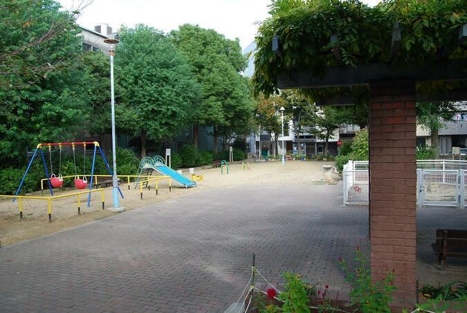 メゾンドボヌール弁天町 公園：市岡浜公園　220m