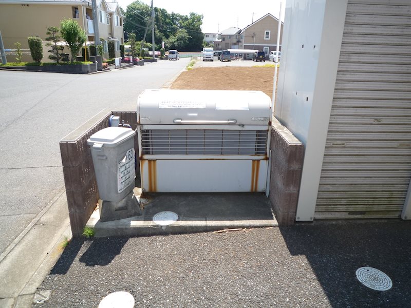 ルミナスコート ゴミ置き場