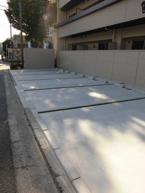 プリメール貝塚 駐車場