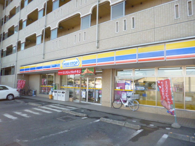 アーベントB コンビ二：ﾐﾆｽﾄｯﾌﾟ 川口西立野店　1318m