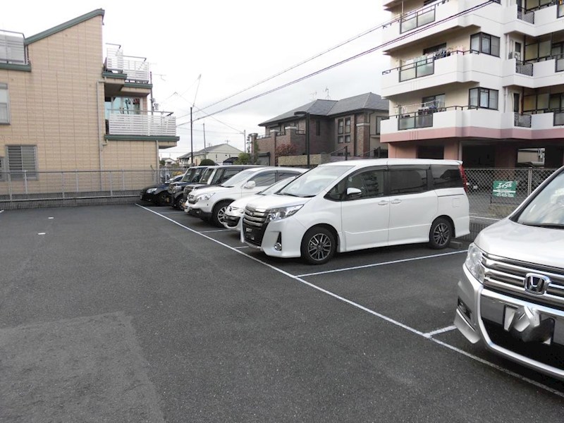 グレイスミシマ 駐車場