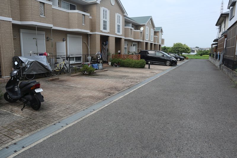 サウスソレイユ 駐車場