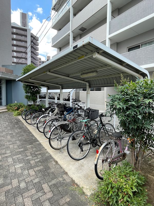 メルヴェーユ 駐輪場