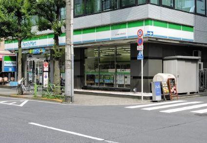 アーク日本橋人形町 コンビ二：ﾌｧﾐﾘｰﾏｰﾄ 日本橋小学校前店　409m