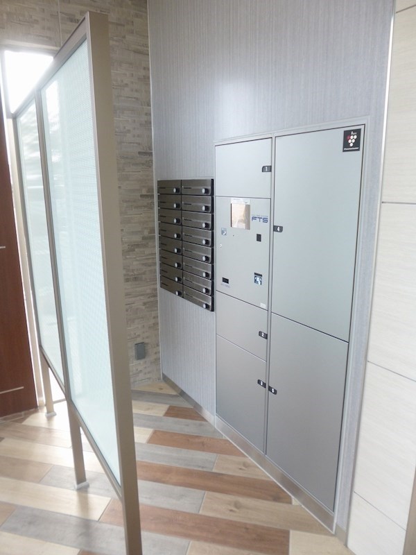 セレーナ メール、宅配Box