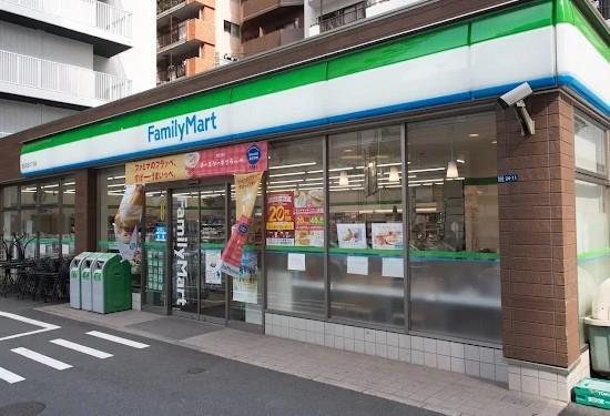 アーバンコートタムラ コンビ二：ファミリーマート 西五反田六丁目店　460m