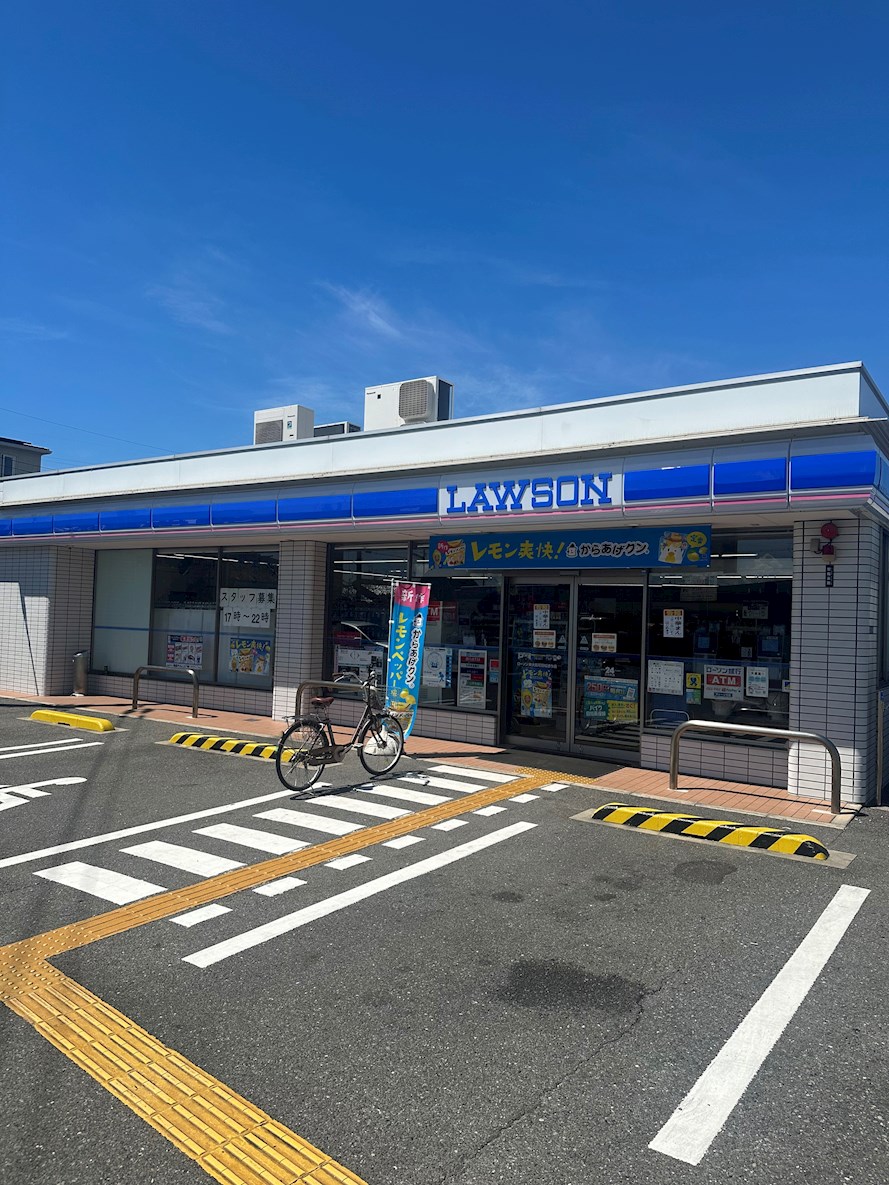 スイートリバティー コンビ二：ローソン 東大阪花園桜通り店　596m