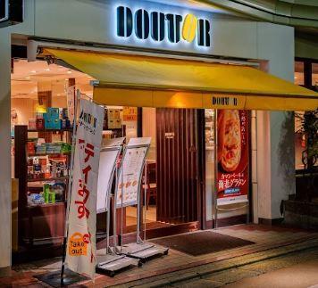 イルミナーレ学大 レストラン：ﾄﾞﾄｰﾙｺｰﾋｰｼｮｯﾌﾟ 学芸大学店　448m