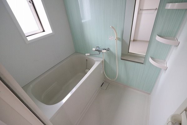 ペルル寺門 追焚機能付の浴室です。