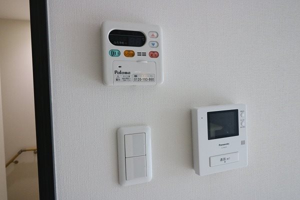 ペルル寺門 TVモニター付インターホンです。