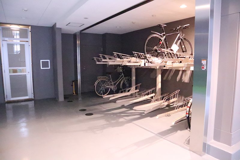 メゾンクラフト神田錦町 駐輪場