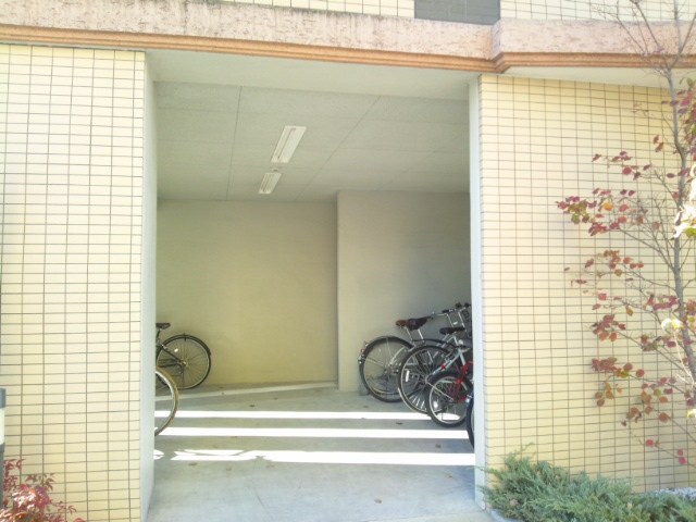 フォレル 駐輪場