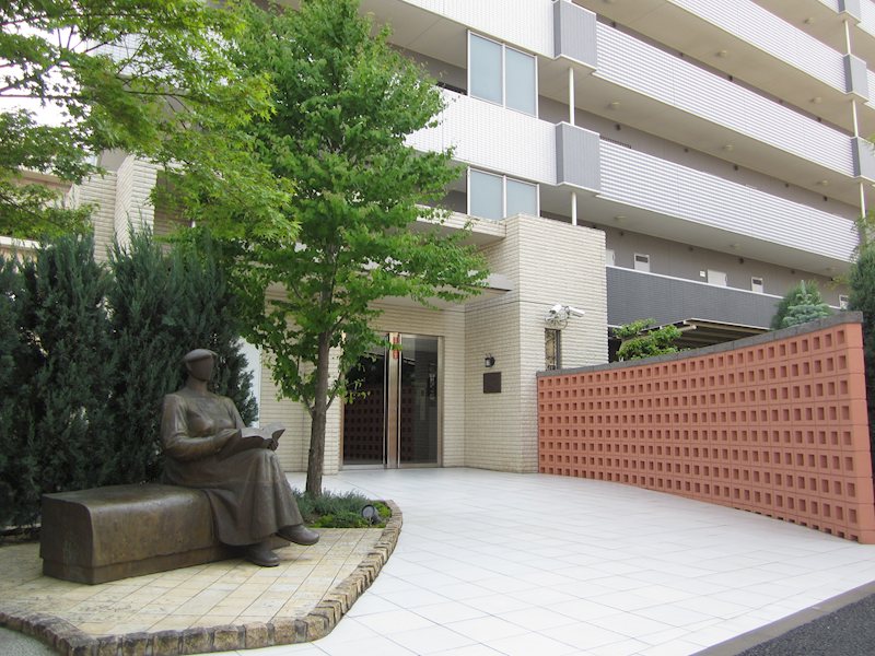 Allies Meadow エントランス