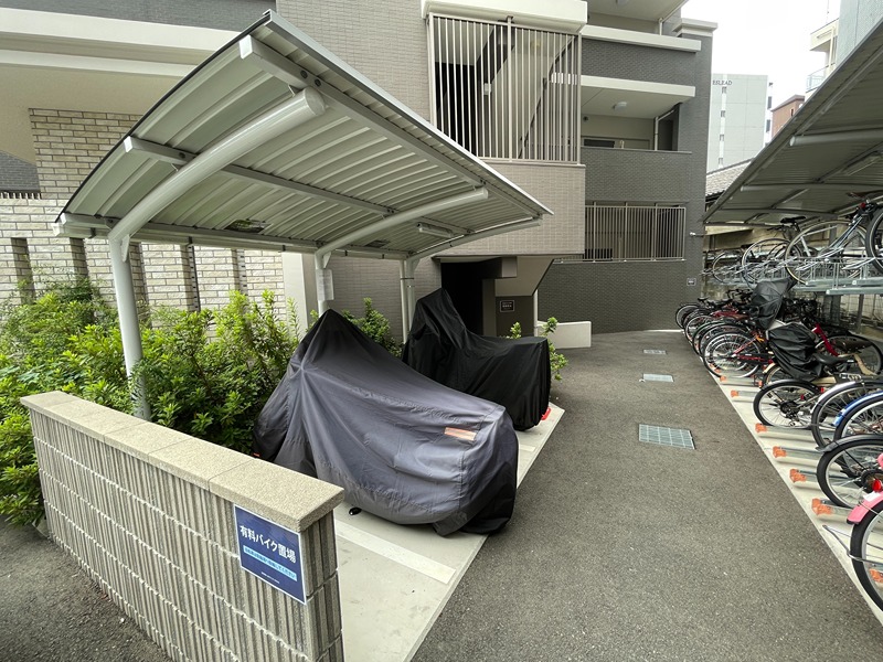 BALLON D’OR KYOBASHI(バロンドールキョウバシ) バイク置き場