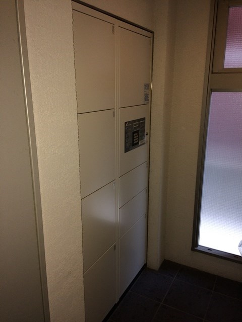 メゾンアイリス(神戸市) 宅配Box